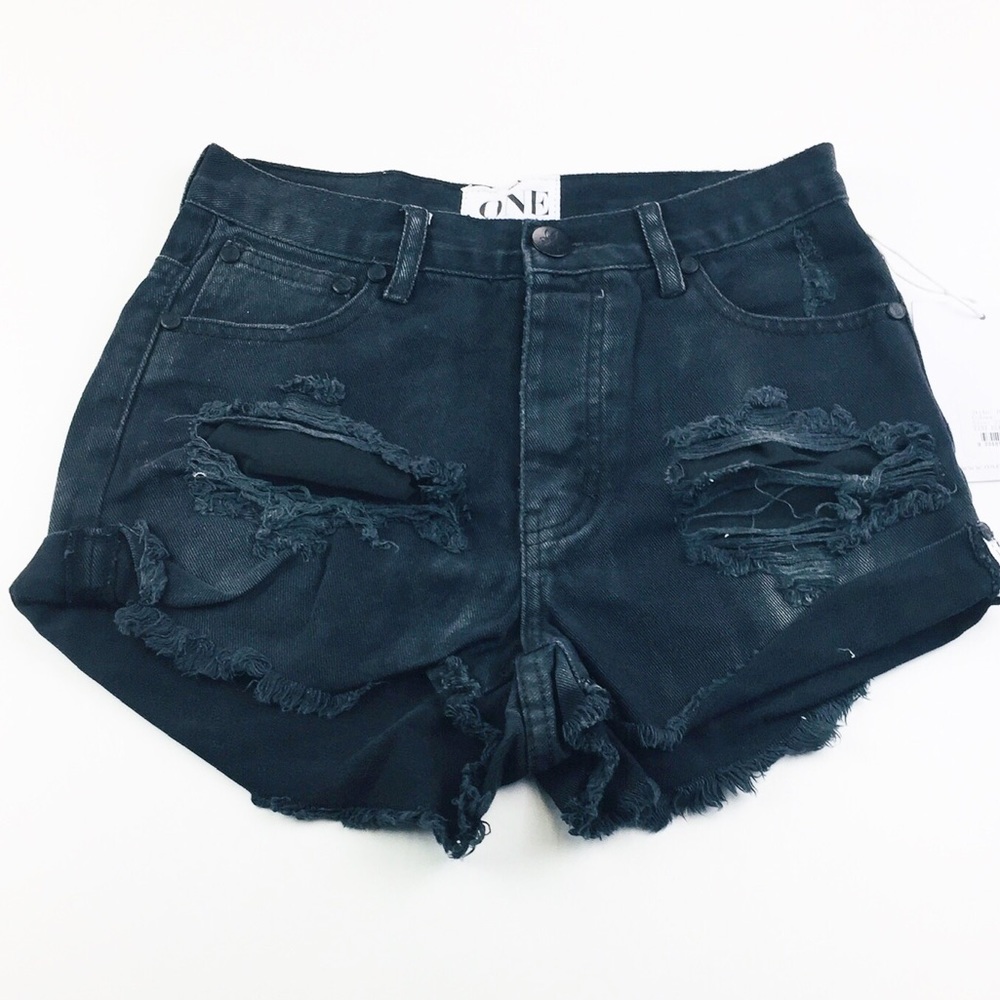 ONE TEASPOON VTG BLACK HAWKS DISTRESSED JEAN SHORT